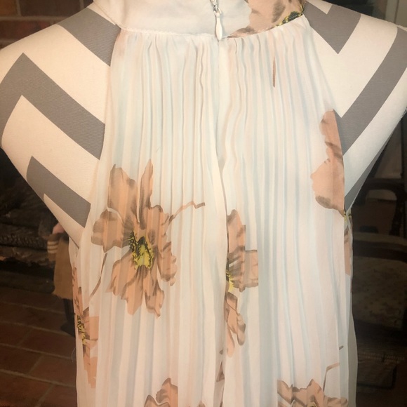 Entro Dress - Picture 5 of 5